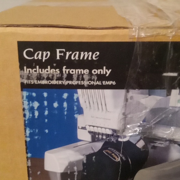 NIB☆ Cap Frame - Picture 2 of 4